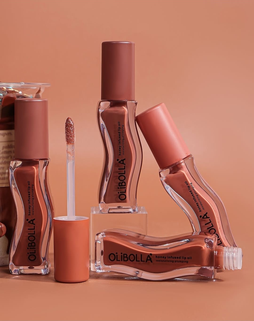 Olibolla Honey Infused Glossy Lip Oil image 03